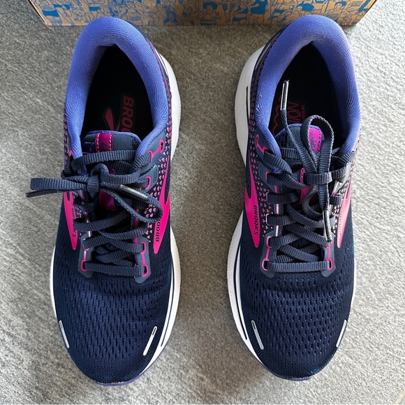 EUC Brooks Ghost 14 Women’s Size 8 Navy Pink Comfort Support Running Sneakers - Picture 4 of 16